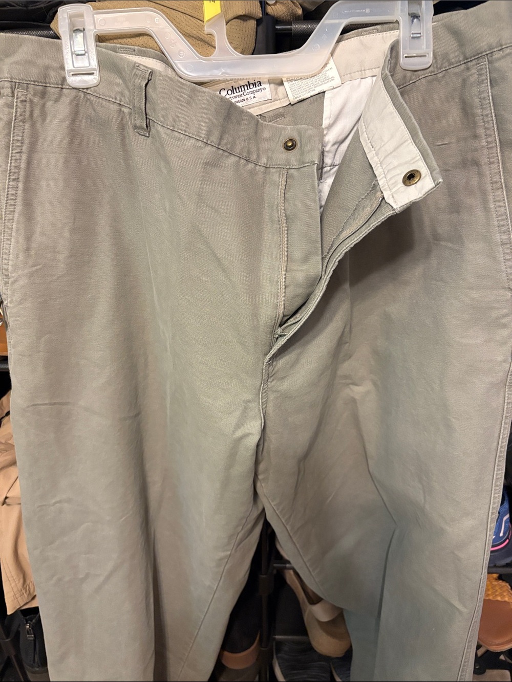 Columbia Light khaki Men's Chino Pants 40x 34
